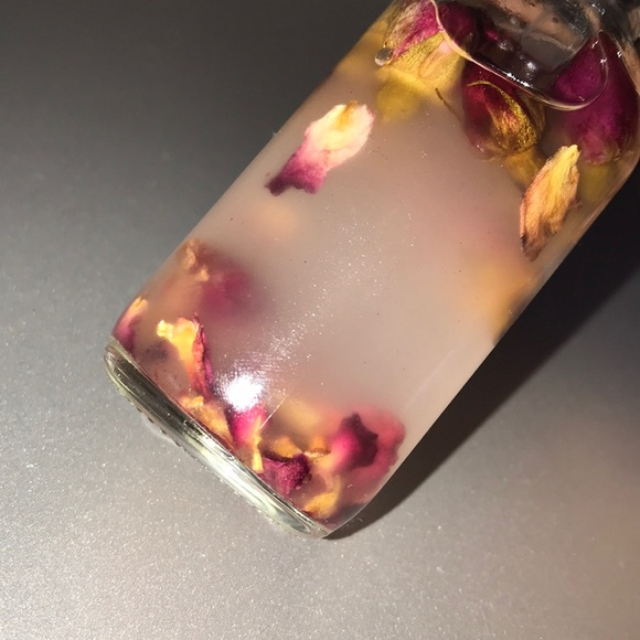HANDMADE ROSE OIL - Picture 3 of 3